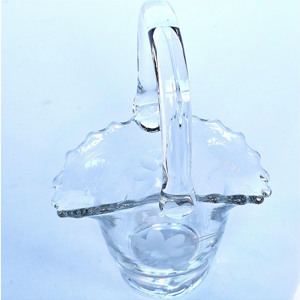 Vintage Mini‎ Crystal Etched Glass Basket Flowers Miniature Scalloped Edge 1521